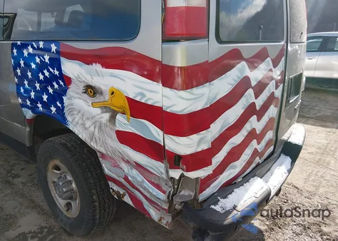 2004 Chevrolet Express from USA, damaged, VIN 1GNGG25U841228806